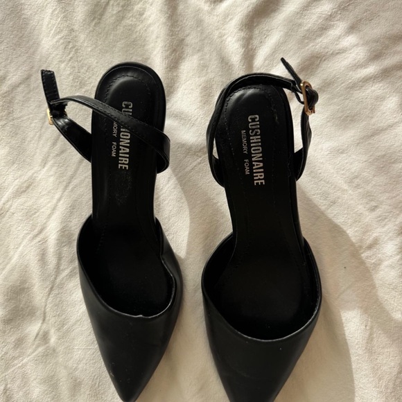 Charles & Keith Elegant Black Pointed Heels - Picture 3 of 4